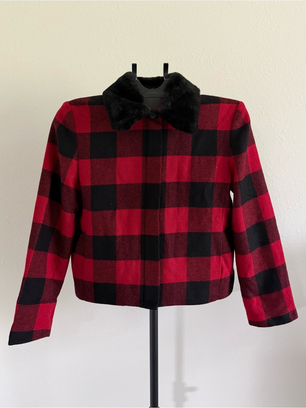 Talbots Buffalo Plaid Wool Zip Front Jacket Removable Faux Fur Collar
Size 4